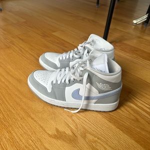 Nike Women’s Air Jordan Mid